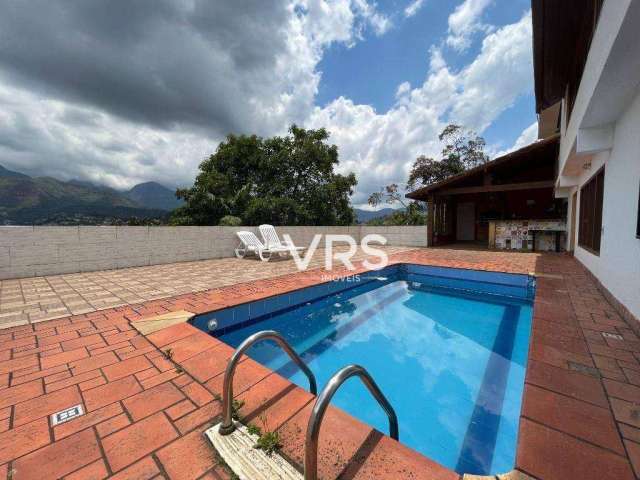 Casa com 3 dormitórios à venda, 142 m² por R$ 850.000,00 - Parque São Luiz - Teresópolis/RJ
