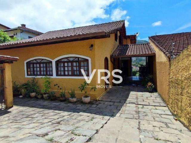 Casa com 5 dormitórios à venda, 187 m² por R$ 850.000,00 - Parque do Ingá - Teresópolis/RJ