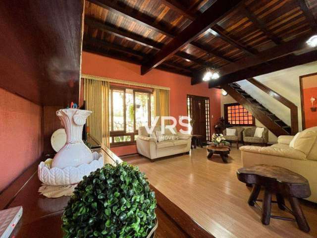 Casa com 5 dormitórios à venda, 208 m² por R$ 1.650.000,00 - Carlos Guinle - Teresópolis/RJ