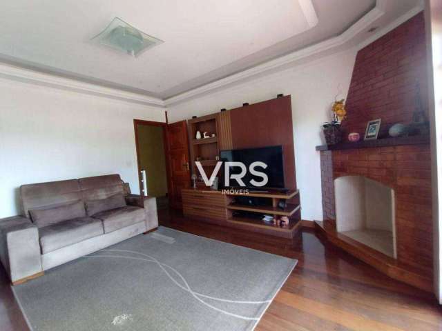 Casa com 4 dormitórios à venda, 218 m² por R$ 650.000,00 - Granja Guarani - Teresópolis/RJ