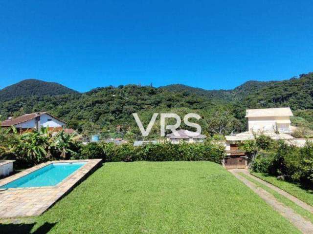 Casa com 3 dormitórios à venda, 161 m² por R$ 1.390.000,00 - Carlos Guinle - Teresópolis/RJ