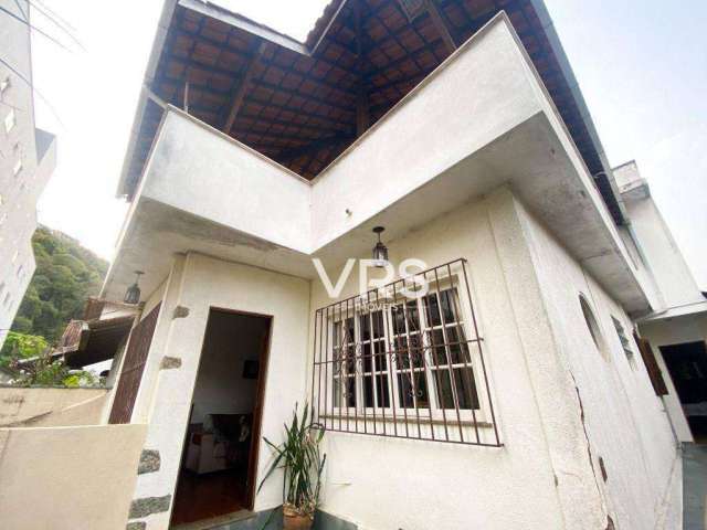 Casa com 4 dormitórios à venda, 116 m² por R$ 870.000,00 - Várzea - Teresópolis/RJ