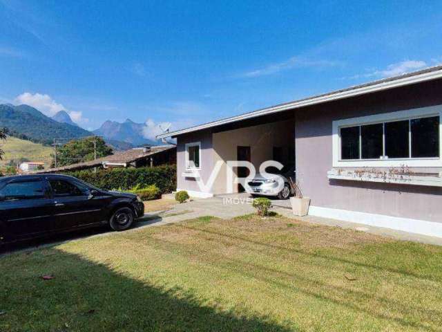 Casa com 3 dormitórios à venda, 220 m² por R$ 850.000,00 - Vargem Grande - Teresópolis/RJ