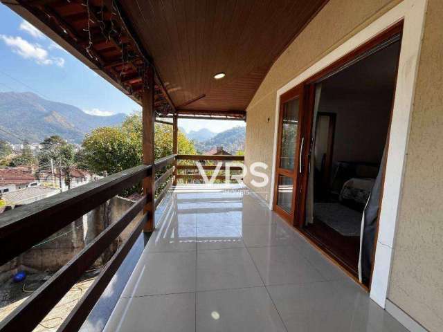 Casa com 3 dormitórios à venda, 154 m² por R$ 699.000,00 - Araras - Teresópolis/RJ