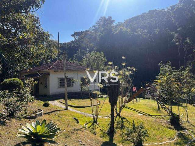 Casa com 3 dormitórios à venda, 92 m² por R$ 450.000,00 - Jardim Salaco - Teresópolis/RJ