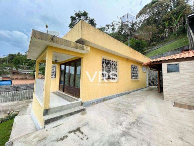 Casa com 2 dormitórios à venda, 76 m² por R$ 410.000,00 - Vila Muqui - Teresópolis/RJ