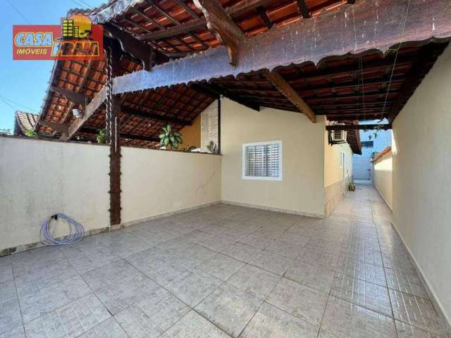 Casa com 2 dormitórios à venda, 75 m² por R$ 319.000,00 - Balneário Jussara - Mongaguá/SP