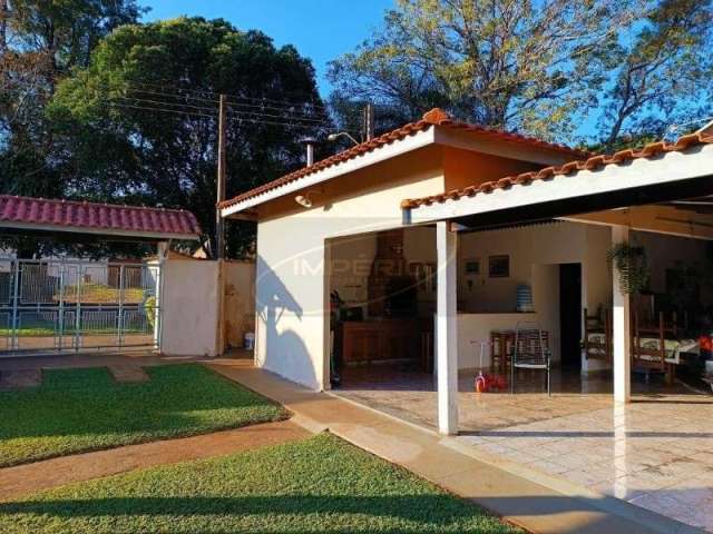 Casa em condomínio fechado com 3 quartos à venda na Alameda Bordas do Campo, Costa Azul I, Avaré por R$ 1.000.000