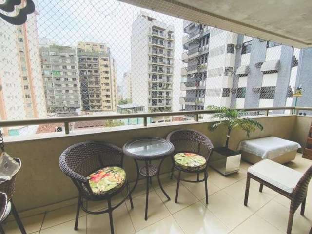 Apartamento à venda na Vital Brasil, com varanda e três dormitórios.