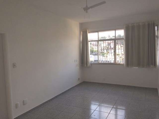 Apartamento a venda no Ingá, 3 quartos e 1 vaga.