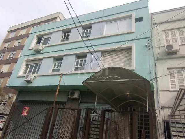 Apartamento  de 1 DORMITÓRIO - Na Dezessete de Junho - Menino Deus - 43,71 m² . Apto reformado. Sala e cozinha mobiliada, ambientes separados. 1 banheiro. Sol Norte. No 2º andar e 3º pavimento e sem e