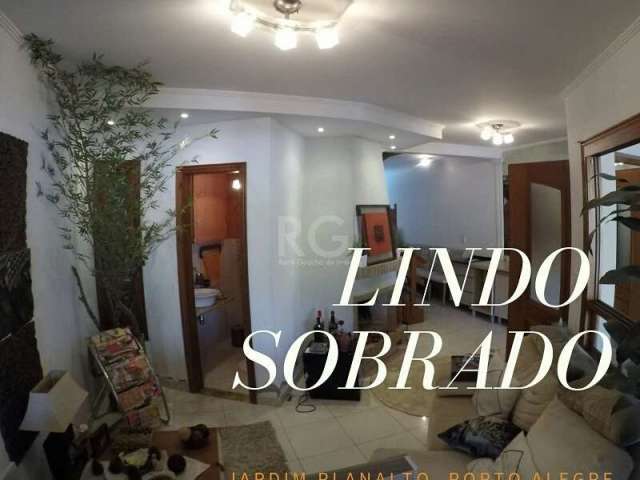 Sobrado 3 dormitórios suite principal living amplo ensolarado &lt;BR&gt;lareira cozinha espaço gourmet churrasqueira sotão salão festas&lt;BR&gt;garagem coberta 2 carros  &lt;BR&gt;Proximo  a todos re