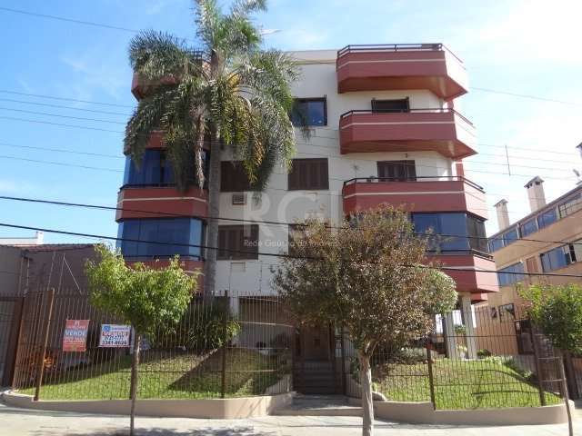 Apartamento de 2 dormitórios no bairro Jardim São Pedro, sendo um suíte , sol da tarde, amplo, com churrasqueira na sacada, wc auxiliar, com uma vaga de garagem escriturada, dependência de empregada c