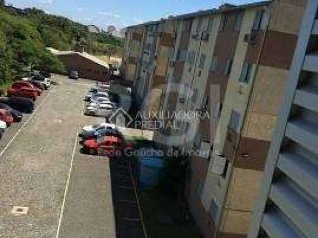 Apartamento  com 1 dormitórios super arejado, iluminação natural excelente. Quarto andar  de frente.  Condomínio com pracinha, quadra de futebol e salão de festas. Possui garagem.