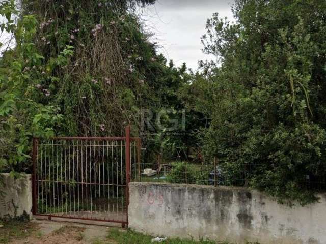 Ótimo terreno  localizado na zona sul, próximo a Av. da Serraria, Unidade de Saúde Guarujá, a poucos minutos do Calçadão de Ipanema e Zaffari Ipanema.