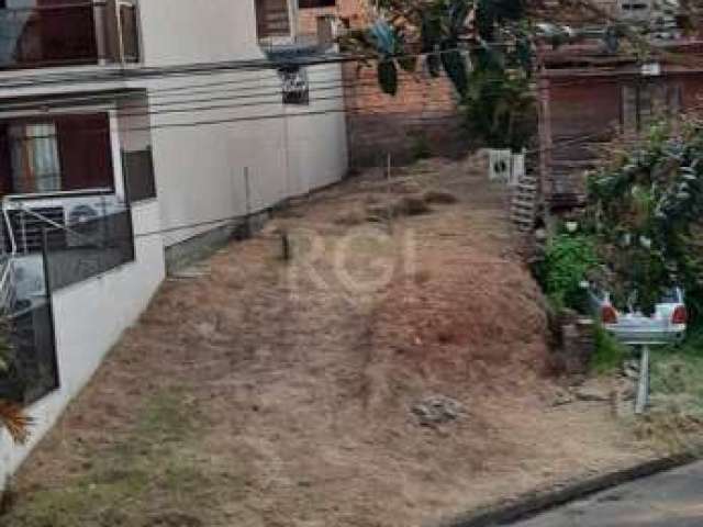 Ótimo terreno no bairro Jardim Vila Nova, medindo 185 m² (6,25 m X 27,64 m) em excelente localização em rua sem saída com uma vizinhança já constituída e calma.&lt;BR&gt;  &lt;BR&gt;Aceita financiamen