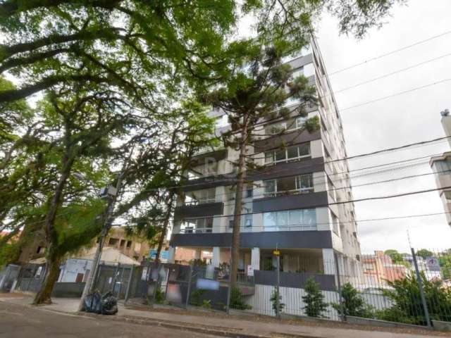 Ótimo apartamento , de fundos  com  2 dormitórios, 1 suíte, living 2 ambientes, banho social, cozinha americana com churrasqueira, área de serviço e uma vaga  coberta escriturada, com depósito. A infr