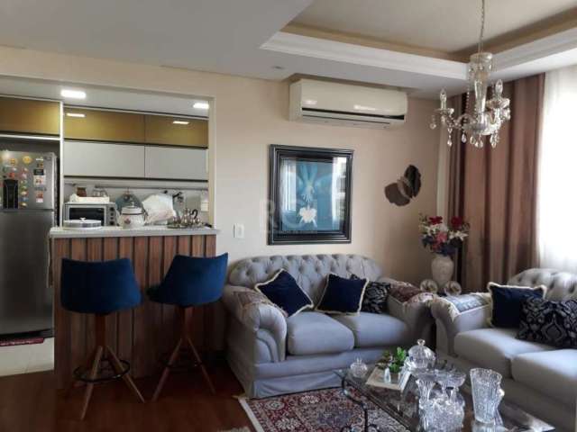 Excelente apartamento com 3 dormitórios sendo 1 suíte, no Bairro Santana. Todos com vista panorâmica frente e lateral. Living estendido 3 ambientes, banheiro social, cozinha planejada. Vaga dupla e co