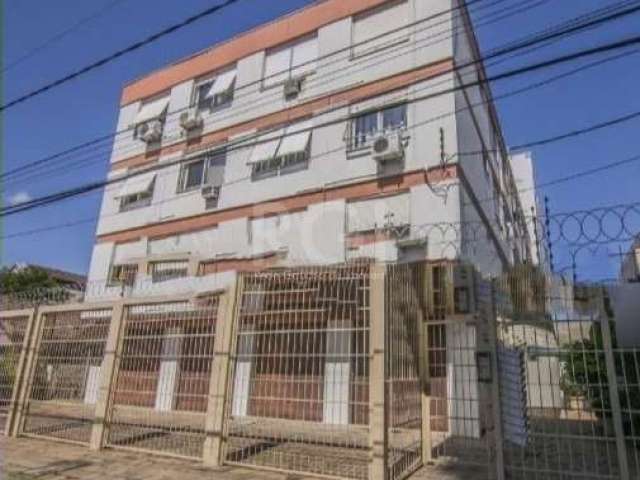 Apartamento 2 dormitórios no bairro Partenon. Ampla sala, cozinha, área de serviço. Ótima posição solar e bem ventilado. Piso de parquet com sinteco, portas internas novas, todo imóvel muito bem conse