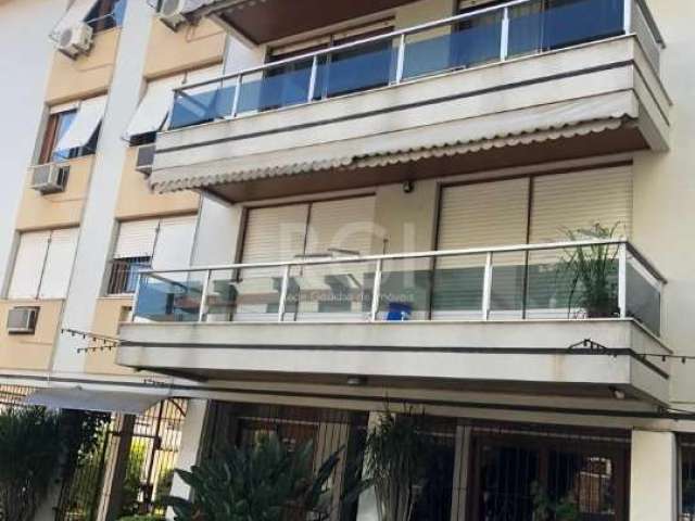 Cobertura Diferenciada com 270,52 m2, 3 Dormitórios, sendo uma Suíte com Closet, Hall de Entrada, Living  em 2 ambientes, Copa/cozinha, Dependência de empregada, Banheiro Auxiliar, Área de serviços. .