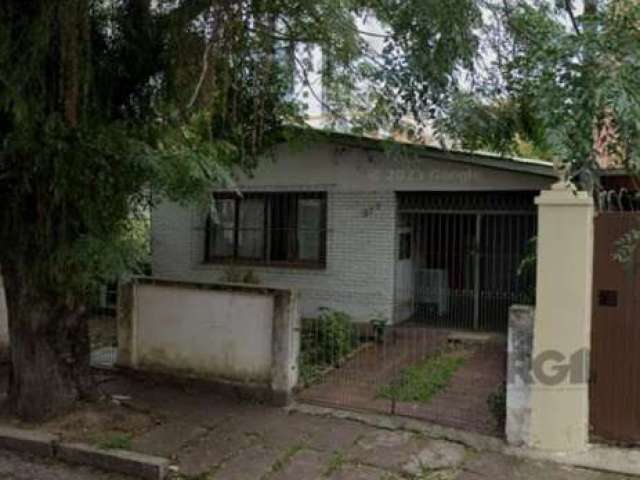 Vendo excelente terreno na melhor localização do bairro Jardim Botânico.&lt;BR&gt;Medindo 10 x 27 m, no total de 270 m2., constitui uma casa com 2 dormitórios ,sala, cozinha e banheiro.&lt;BR&gt;Nos f