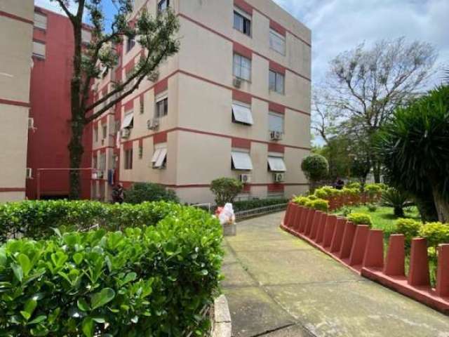 Lindo apartamento, todo reformado, 2 dormitorios. Condominio com portaria 24h, elevador, playgroud. Localização excelente, eerto de todos recursos do bairro. Garagem em frente a portaria.