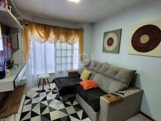 Ótima casa em condomínio fechado, no bairro Tristeza, com 96m² privativos, de 3 dormitórios e vaga. Possui no andar térreo: living amplo, lavabo, cozinha, lavanderia e churrasqueira. No 2º pavimento p