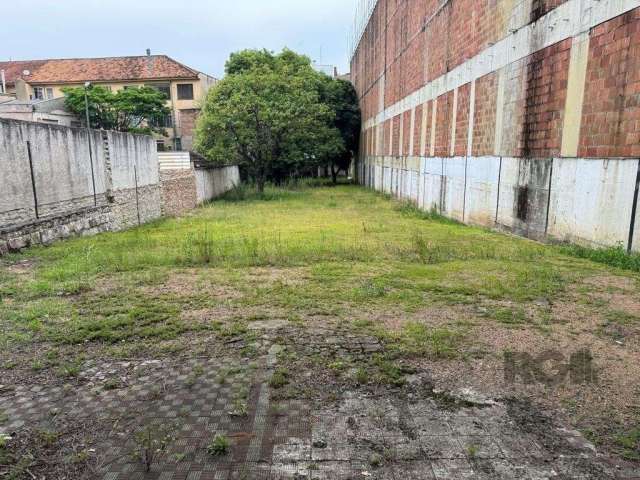 Terreno em local privilegiado no bairro teresópolis, para comercio ou residencia, com área total de 745,80 m2, 11,30 metros de frente x 66 metros de fundos, frente totalmente gradeada e laterais e fun