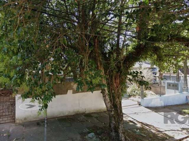 Terreno com 304 m² ( 10 x 30,40) no bairro Vila Ipiranga, excelente localização na rua Bispo Sardinha, próximo ao supermercado Bistek, av. do Forte, av. Benno Mentz  e aos principais comércios da regi