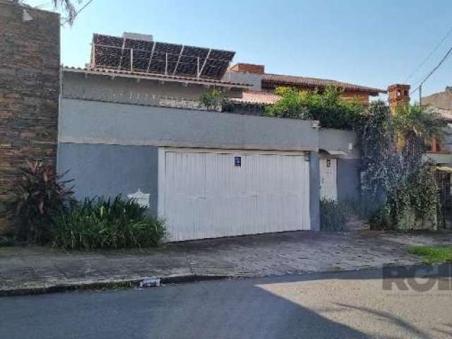 Casa a venda com 216,43mq privativos no Bairro Chácara das Pedras - Linda casa com hall de entrada, sala de estar e jantar integradas, jardim de inverno, duas suítes sendo uma no piso superior e uma n