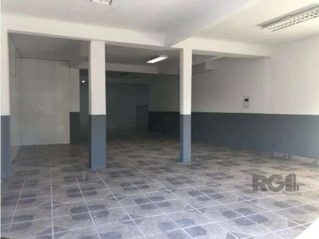 Libertas Imobiliária aluga loja comercial com aproximadamente 100m² no bairro Santa Rosa de Lima.&lt;BR&gt;&lt;BR&gt;Imóvel em ótimo estado, gradeado, 1 banheiro social.&lt;BR&gt;&lt;BR&gt;Excelente e