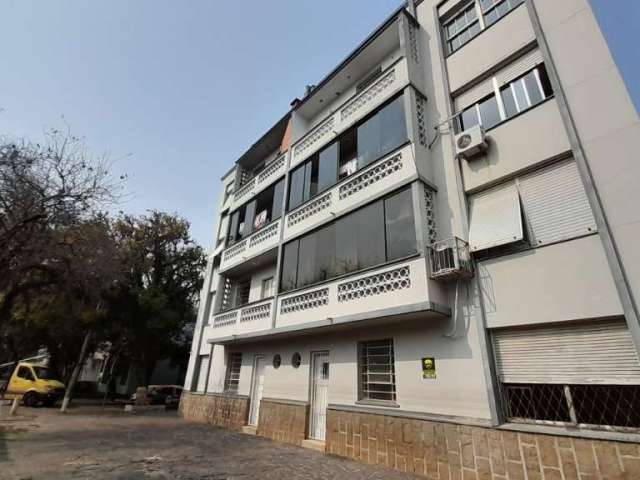 Apartamento para locação, no bairro São Geraldo, com 03 dormitórios, sacada,  01 banheiro, cozinha com pia e balcão, área de serviço ampla, piso parquet, sol da tarde e linda vista. A área privativa é