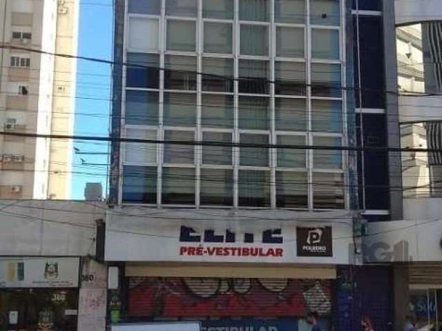 Ótimo prédio Comercial com 1120m² privativos, excelente conservação e pintura, muito bem iluminado! Quatro andares, seis banheiros, dez salas e com pátio ao fundo. Ideal para empresas, ou escolas e cu