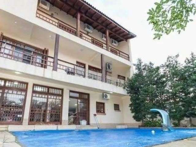 Casa de 5 dormitórios, sendo 3 suítes com ar condicionado e 1 com closet e banheira de hidro no bairro Vila Ipiranga.&lt;BR&gt;&lt;BR&gt;500 m² de área privativa. piscina, espaço gourmet, bicicletário