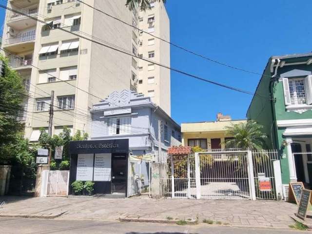 Terreno medindo 13,40 x 66 metros, na rua Ramiro Barcellos. Total de 884,40 metros.&lt;BR&gt;Entre em contato para mais informações.