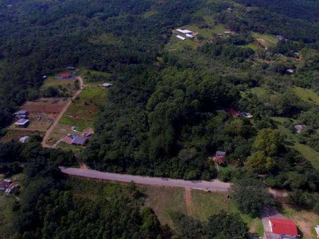 Terreno de Frente pro Asfalto na Zona Sul de Poa. Área de 1.1 Hectares (+ de 11.000m²) com Ótima Localização. 56 metros de frente pro Asfalto. Água e Luz passando na Frente da Propriedade. Linha de Ôn