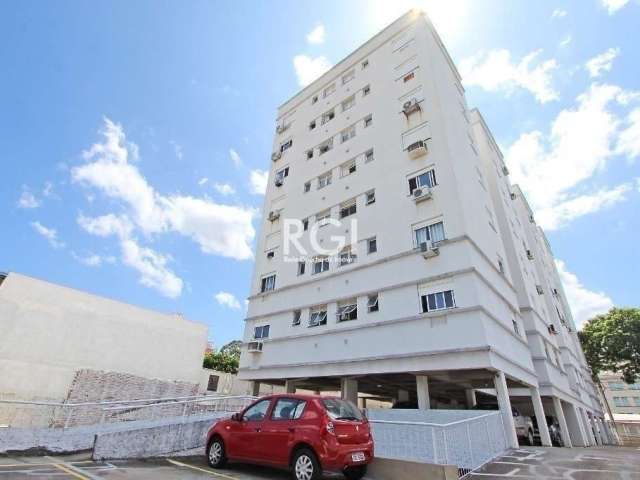 Apartamento de 2 dormitórios com vaga simples descoberta (escriturada), piso cerâmico, 48,38m² de área privativa, 7º andar.&lt;BR&gt;&lt;BR&gt; Condomínio com portaria 24h e elevador.