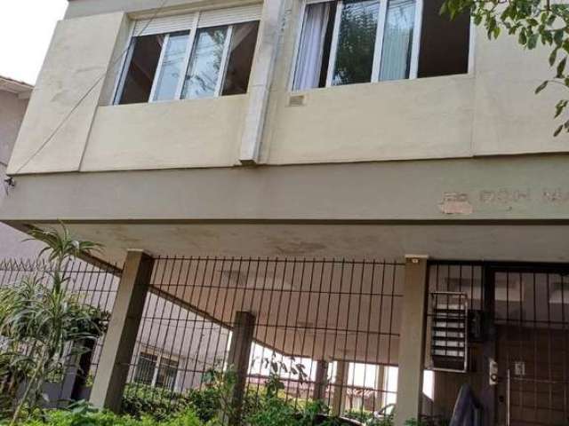 Excelente apartamento desocupado, dois dormitórios. living amplo com sol da manhã, banho social, cozinha, área de serviço separada e ensolarada, Excelente localização! Vale a pena conferir!