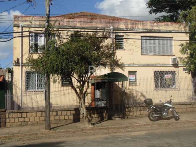 PREDIO TOTALMENTE À VENDA, COM 700M2, DE ESQUINA, BEM LOCALIZADO, A POUCOS METROS DA AVENIDA, COM 06 APARTAMENTOS E VAGA DE GARAGEM.&lt;BR&gt;&lt;BR&gt;AGENDA SUA VISITA!&lt;BR&gt;&lt;BR&gt;Consulte a