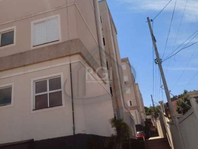 Excelente apartamento semi-novo, com 2 dormitórios, sala de estar e jantar, cozinha, banheiro e 1 vaga de garagem. Condomínio com portaria 24 horas, espaço gourmet e vaga de garagem. Próximo a todos o