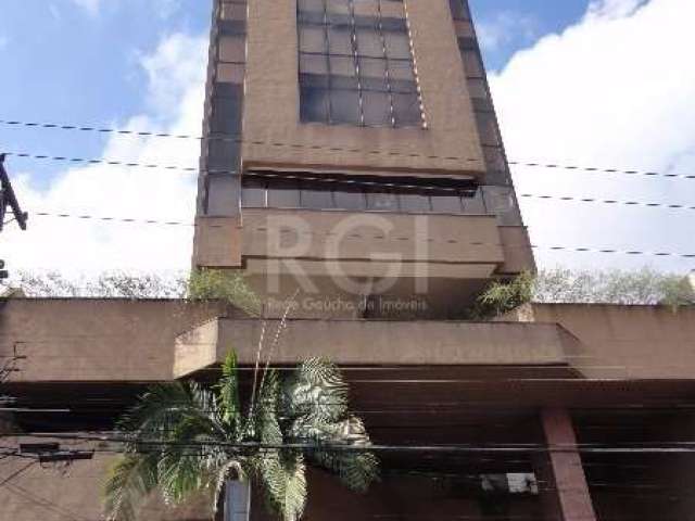 Sala cobertura comercial, Porto Alegre, Floresta, próximo a Bordini, localizada em ponto estratégico da cidade, fácil acesso ao aeroporto e de área central, excelente iluminação natural com três apare