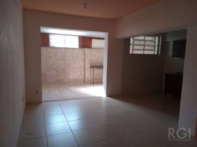 Apartamento um quarto no bairro Partenon, próximo a PUC e Bourbon Ipiranga.&lt;BR&gt;Com quarto e sala integrada, cozinha e banheiro amplo área  com  telheiro +/- 20 m².&lt;BR&gt;Piso porcelanato.&lt;