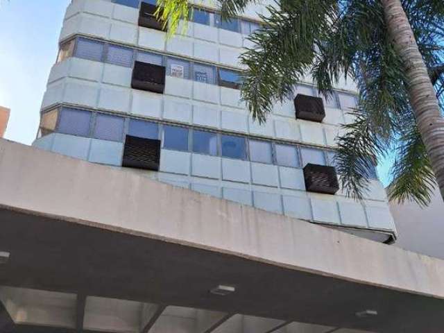 Excelente sala comercial na 24 de outubro diagonal ao Parcão com 30,57 m2 de área privativa, com vaga de garagem escriturada,.