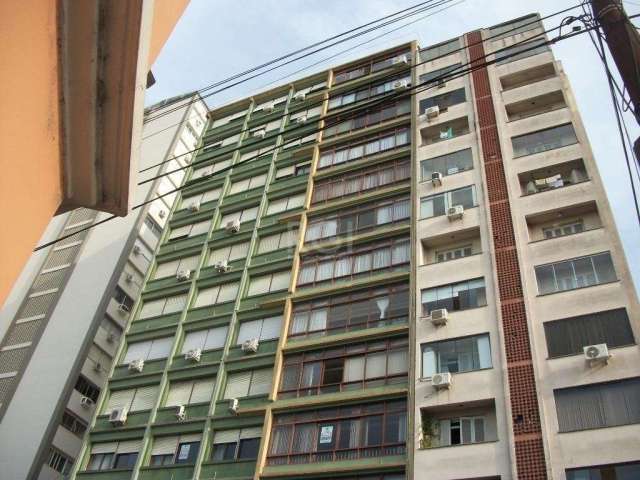 Vende apartamento de 01 dormitório com sacada, 47 m², de frente e em andar alto, living dois ambientes, cozinha com balcão americano, área de serviço e piso laminado. &lt;BR&gt;&lt;BR&gt;Excelente loc