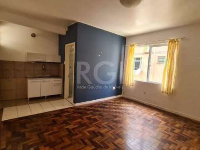 Apartamento JK, piso parquet, um banheiro com box de vidro, cozinha com piso em cerâmica. Frente a Praça da Igreja Santo Antônio Pão dos Pobres.Próximo ao Tribunal de Justiça e Foro Central, Tribunal 