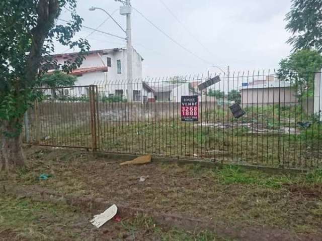 Excelente terreno plano , com área total de 300m2 , medindo 10 x 30, em rua tranquila em bairro com ampla expansão de desenvolvimento tanto na área comercial quanto a residencial, ideal para construçã