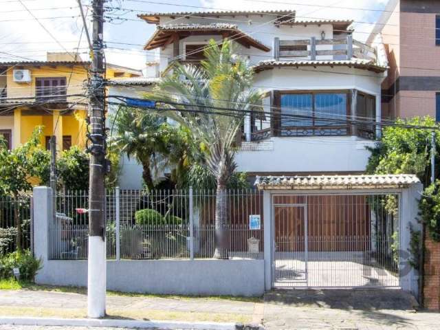 Casa - 4 vagas de garagem - piscina - pátio - lareira - churrasqueira - imperial parque -  supermercado zaffari -  av. Juca batista - zona sul - porto alegre.&lt;BR&gt;&lt;BR&gt;ótima  residencia , 03