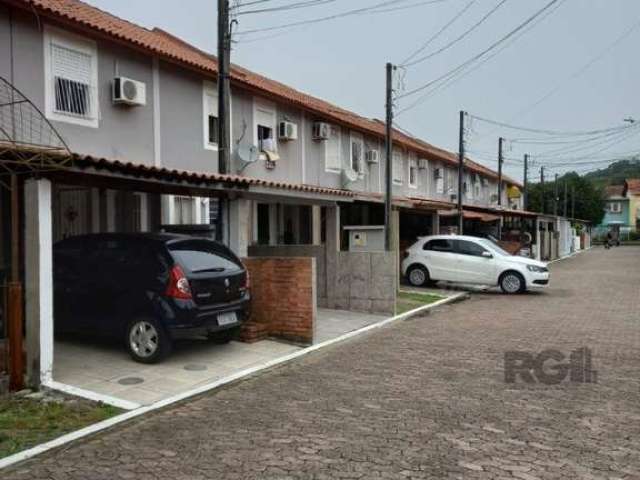 Sobrado com otima localização.&lt;BR&gt;Living, cozinha, banheiro, um pequeno patio, dois dormitorios na parte superior.&lt;BR&gt;Vaga na entrada da casa.&lt;BR&gt;Otima para investidor, pois ja esta 