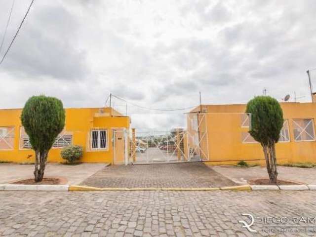 Casa em condomínio fechado, 2 dormitórios e 2 vagas de garagem. Padrão Ediba de construção  cerca elétrica, 2 salão de festas- 2 dorm. Com opção para 3º, pé direito duplo, mezanino c/ AC Split, escri