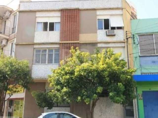 APARTAMENTO DE 1 DORMITÓRIO BEM LOCALIZADO NO BAIRRO FLORESTA! Apartamento em excelente estado, recentemente reformado, as aberturas e elétrica novas, recentemente revista. O apartamento também possui